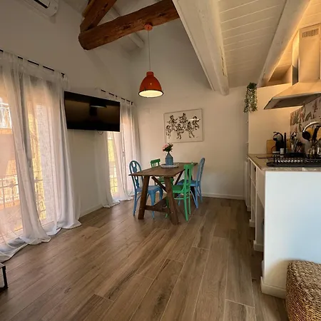 Casa Don Pelayo Boutique Apartments&café Valderrobres